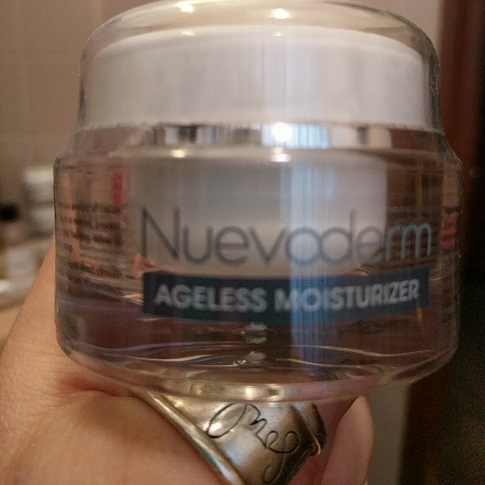 Nuevoderm Ageless Moisturizer